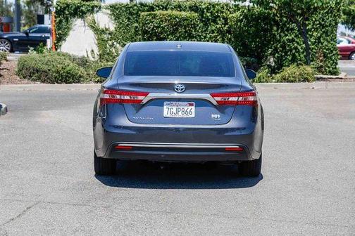 Magnetic Gray Metallic 2014 Toyota Avalon Hybrid XLE Touring