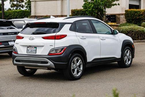 Lunar White 2023 Hyundai KONA SEL