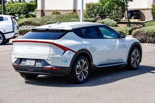 Glacier 2024 Kia EV6 Light