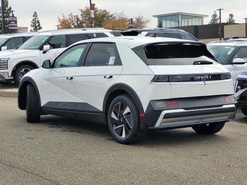 2026 Hyundai IONIQ 5 SE