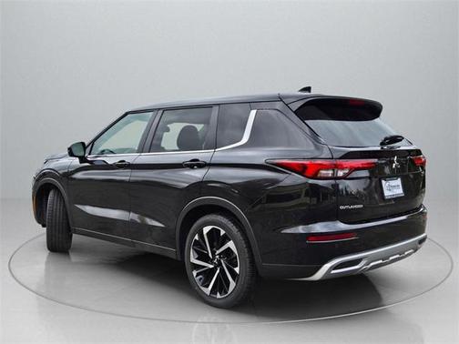 2022 Mitsubishi Outlander SE Launch Edition