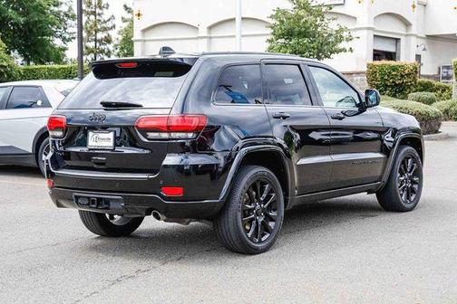 Diamond Black 2020 Jeep Grand Cherokee Altitude