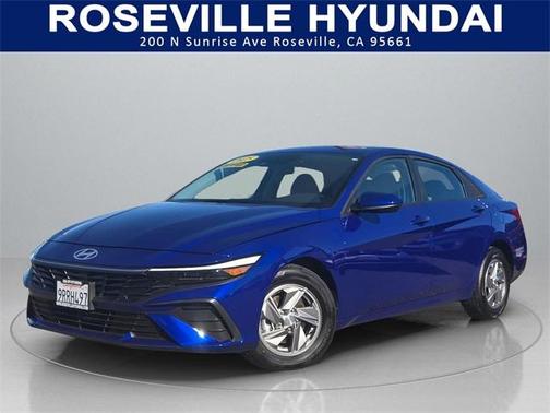 2025 Hyundai ELANTRA SE