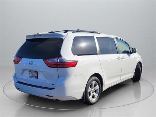 2015 Toyota Sienna LE