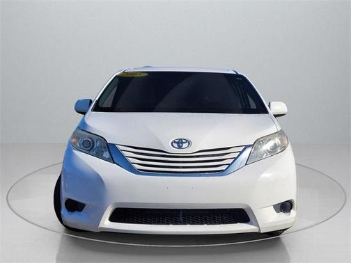 2015 Toyota Sienna LE