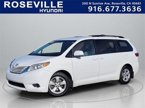 2015 Toyota Sienna LE