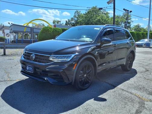 2022 Volkswagen Tiguan 2.0T SE R-Line Black