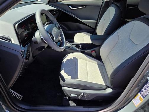 2025 Kia Niro SX Touring
