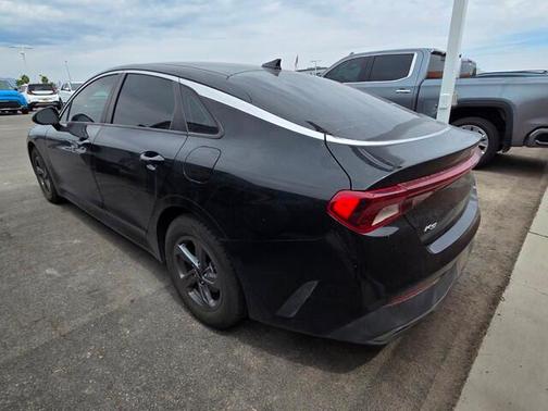 2022 Kia K5 LX