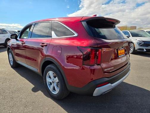 2025 Kia Sorento LX
