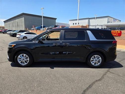 2022 Kia Carnival LXS