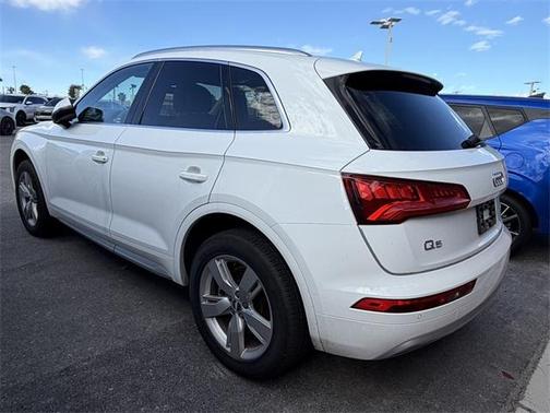 2018 Audi Q5 2.0T Premium Plus