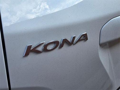 2022 Hyundai KONA Limited