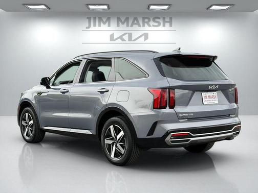 Everlasting Silver 2023 Kia Sorento S