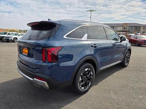 2025 Kia Sorento S