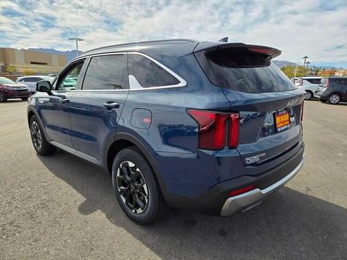 2025 Kia Sorento S