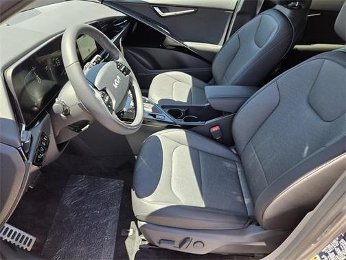2025 Kia Niro SX Touring