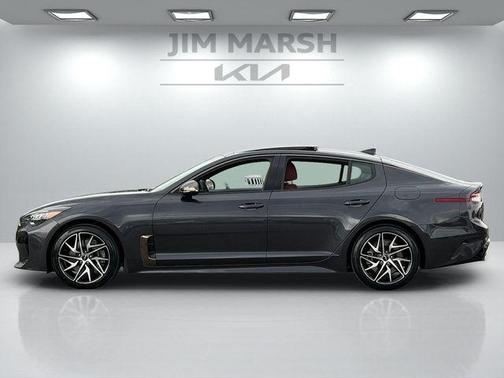 Metal 2023 Kia Stinger GT-Line