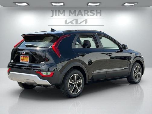Aurora Black Pearl 2026 Kia Niro LX