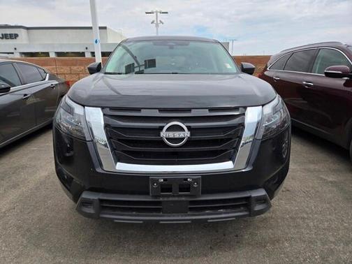 2024 Nissan Pathfinder S