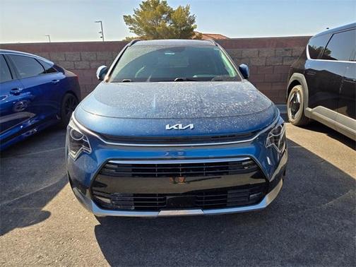 2023 Kia Niro SX