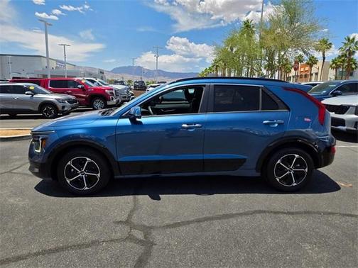 2023 Kia Niro SX