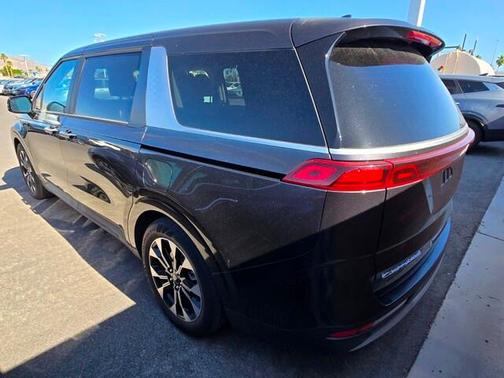 2022 Kia Carnival EX