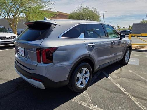 2024 Kia Sorento LX