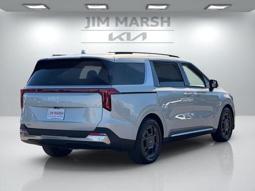 Ivory 2025 Kia Carnival SX