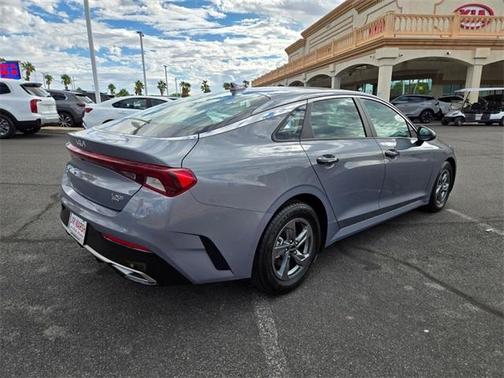 2022 Kia K5 LXS