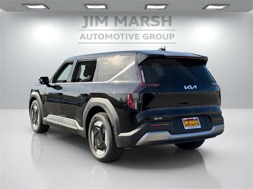 2026 Kia EV9 Light Short Range