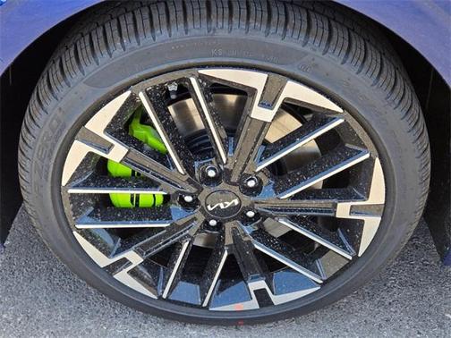 2025 Kia K5 GT