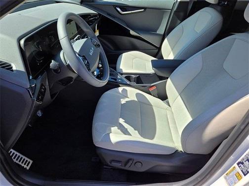 2025 Kia Niro EX Touring