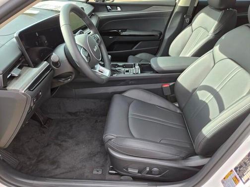 2025 Kia K5 EX