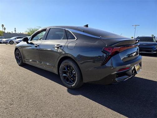 2026 Kia K5 LXS