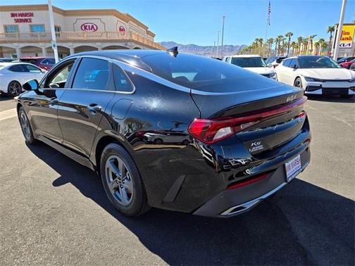 2022 Kia K5 LX