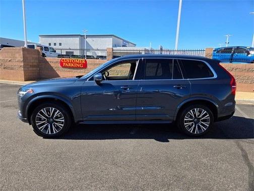 2020 Volvo XC90 T5 Momentum 7 Passenger