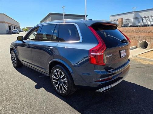 2020 Volvo XC90 T5 Momentum 7 Passenger