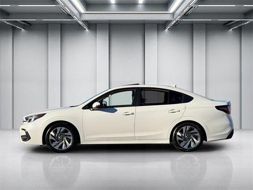 2023 Subaru Legacy 