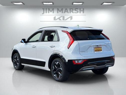 Snow White Pearl 2026 Kia Niro EV Wind