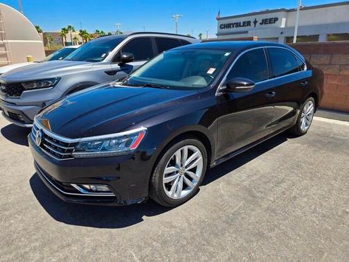2018 Volkswagen Passat 2.0T SE w/ Technology