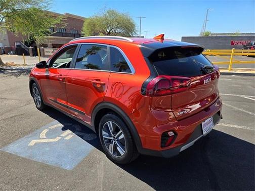 2022 Kia Niro LXS