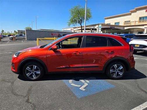 2022 Kia Niro LXS