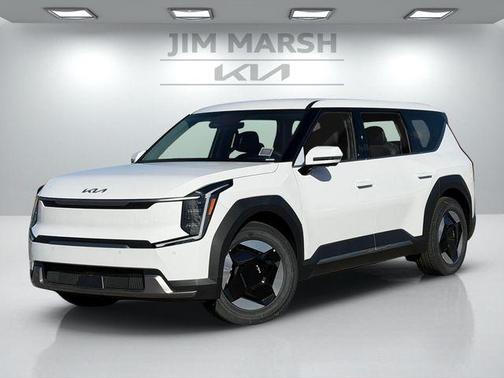 Glacial White Pearl 2026 Kia EV9 Light Short Range