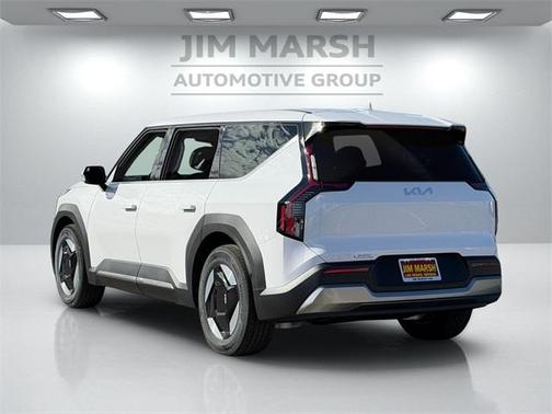 2026 Kia EV9 Light Short Range