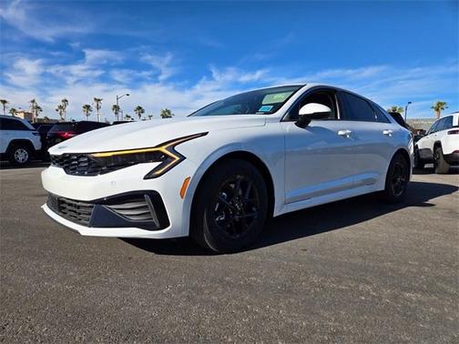 2025 Kia K5 LXS