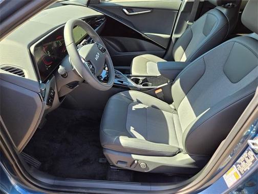 2025 Kia Niro EX