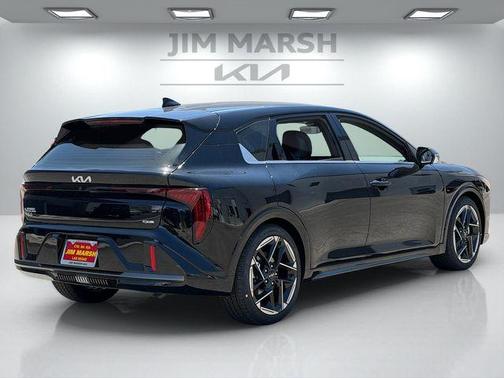 Aurora Black Pearl 2026 Kia K4 GT-Line