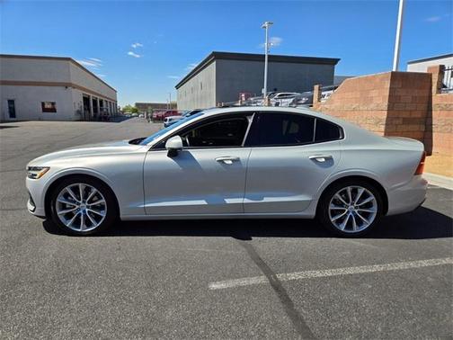 2019 Volvo S60 T5 Momentum