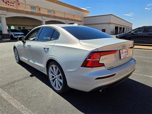2019 Volvo S60 T5 Momentum